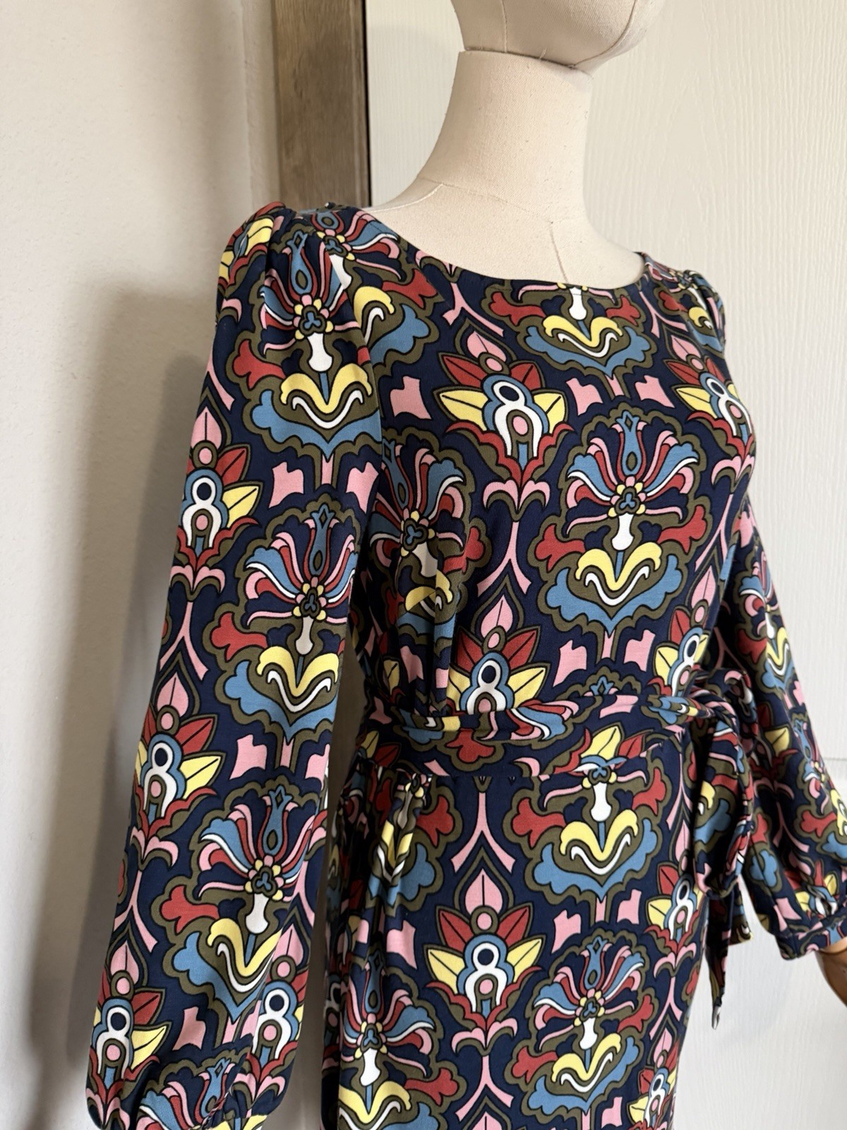BODEN Tie Detail Jersey Shift Dress Size US 4R Multicolor Print