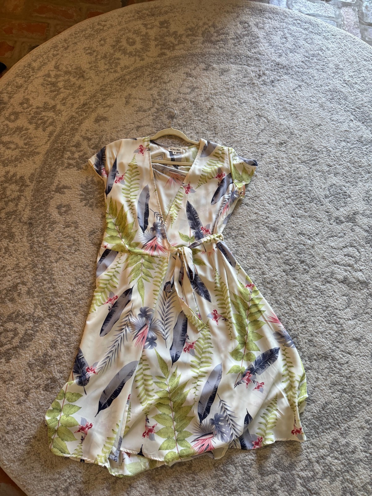 No Less Than Floral Wrap Dress Medium Cream Green Leaf Print Short Sleeve Tie Wa