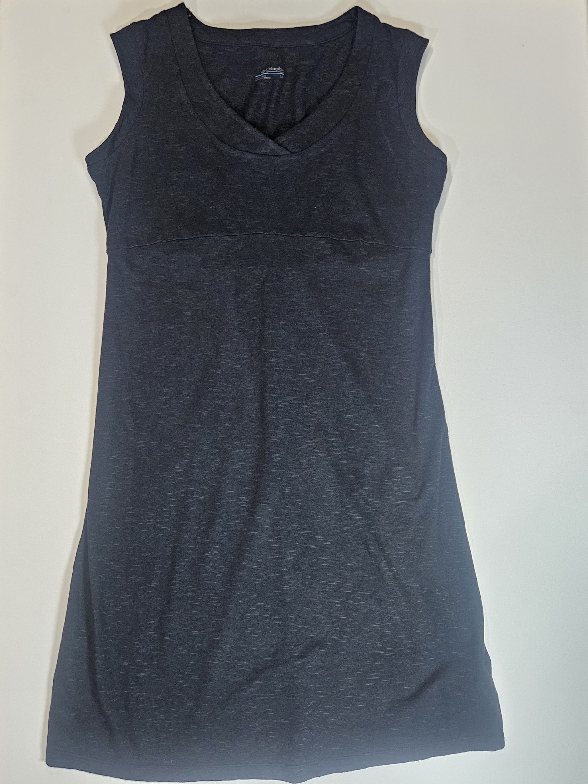 Columbia Athletic Dress Womens Small Black Rocky Ridge V-neck Outdoor Classic