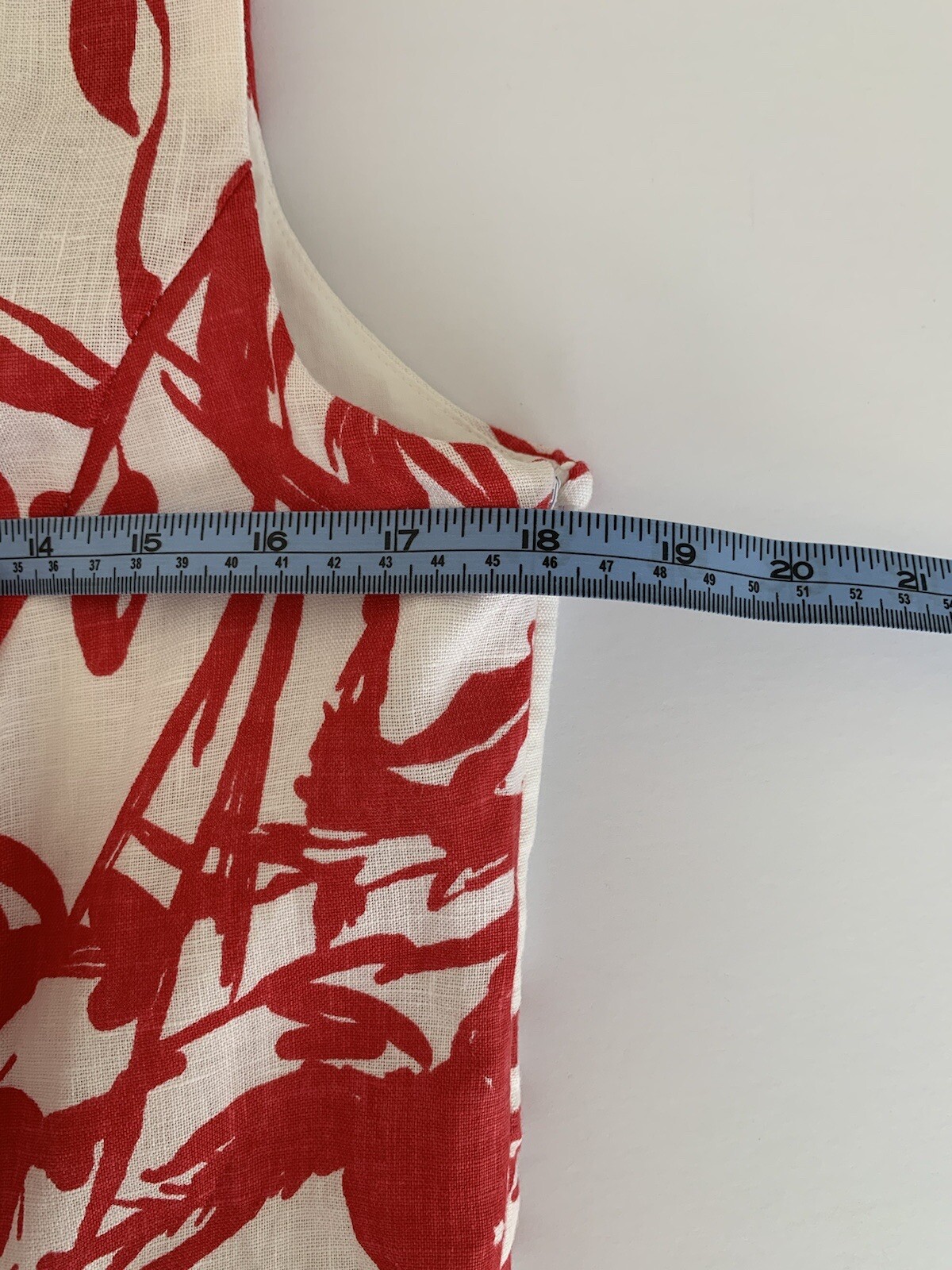 Coldwater Creek Linen Dress Size 6 Midi Red White Abstract Print V Neck Coastal