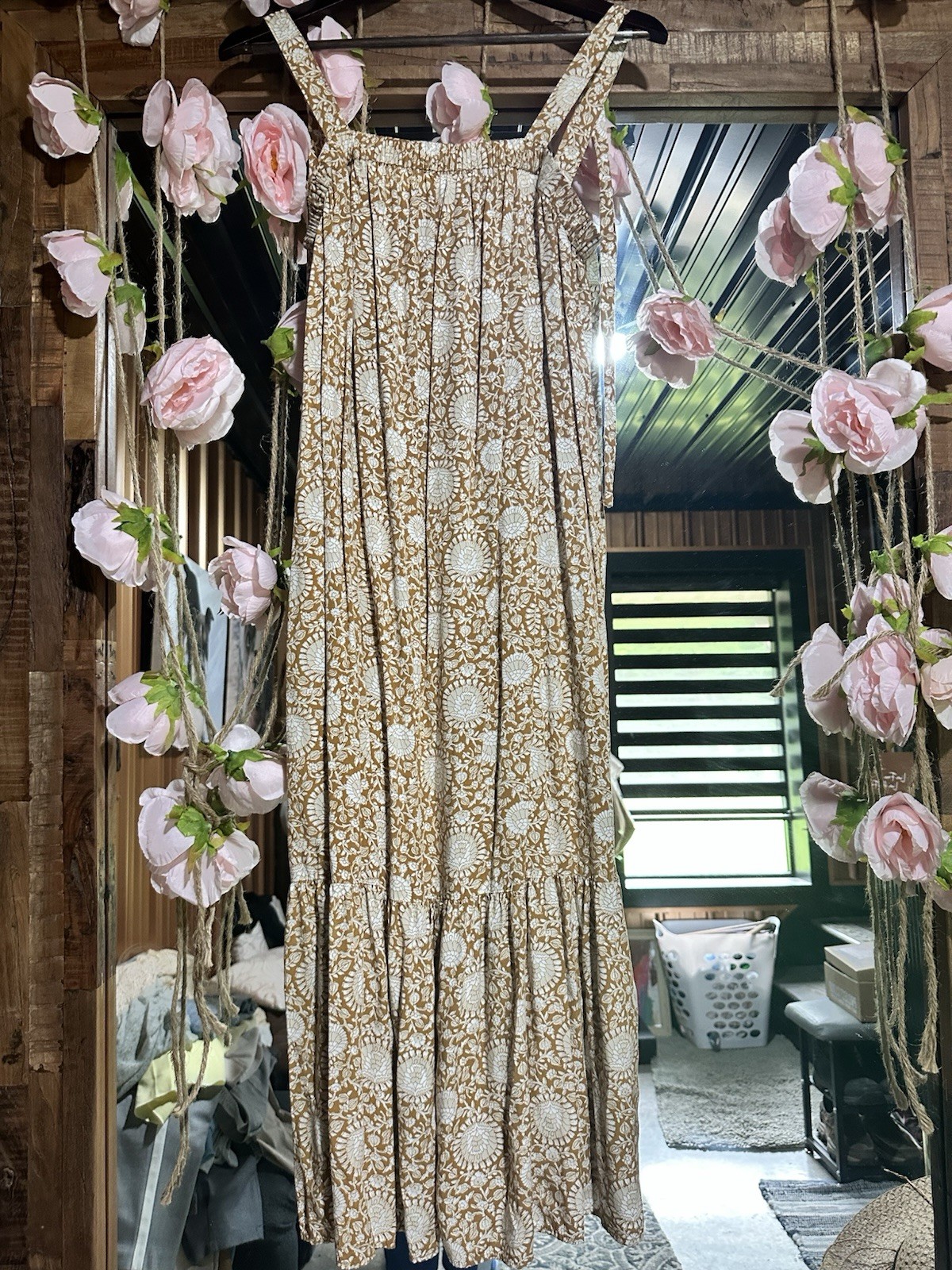 Old Navy Women’s S Brown/White Floral Smocked Square Neck Spaghetti Strap Maxi
