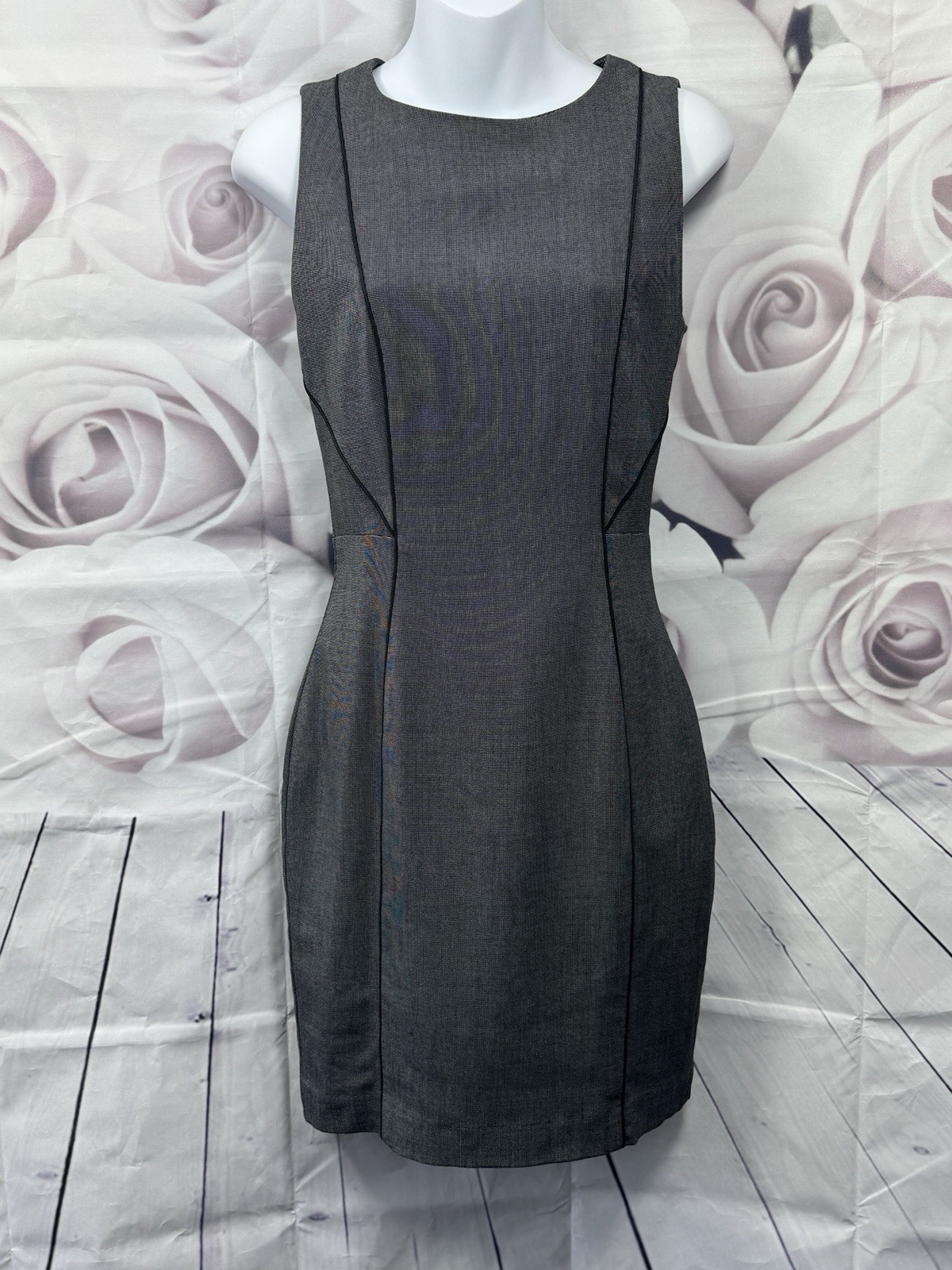 H&M Pencil Dress Size 6 Grey Sleeveless Work Career Smart Knee Length Fitted