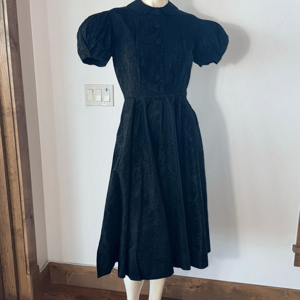 Vintage 1930’s 1940’s Black Puff Sleeve Full Sweep Half Button Dress Size XXS
