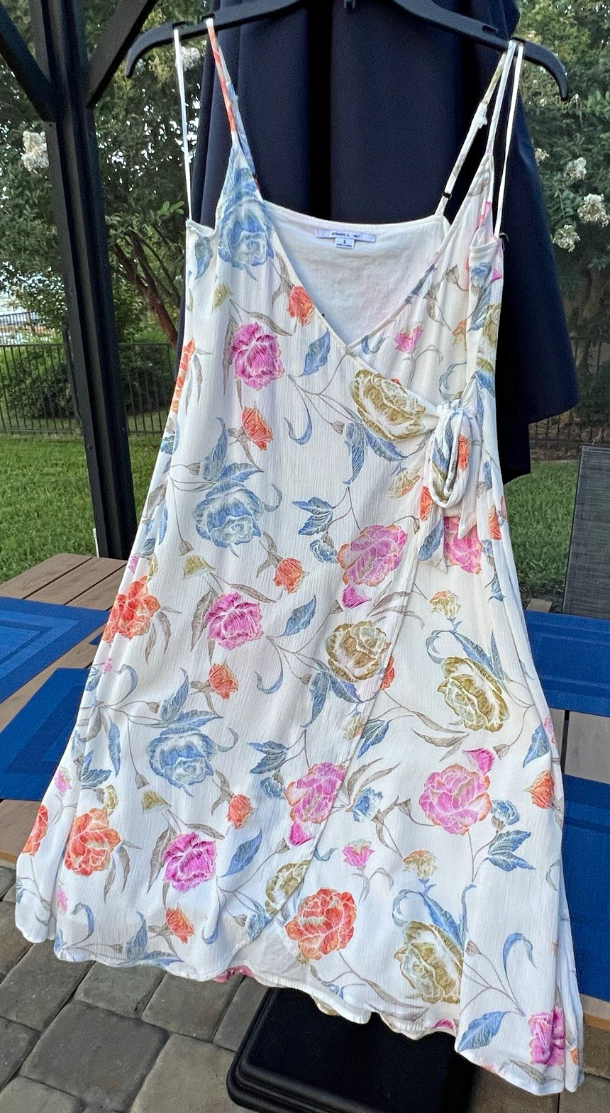 O’Neill Women’s Floral Faux Wrap Dress Size S White Pink Blue Sleeveless Viscose