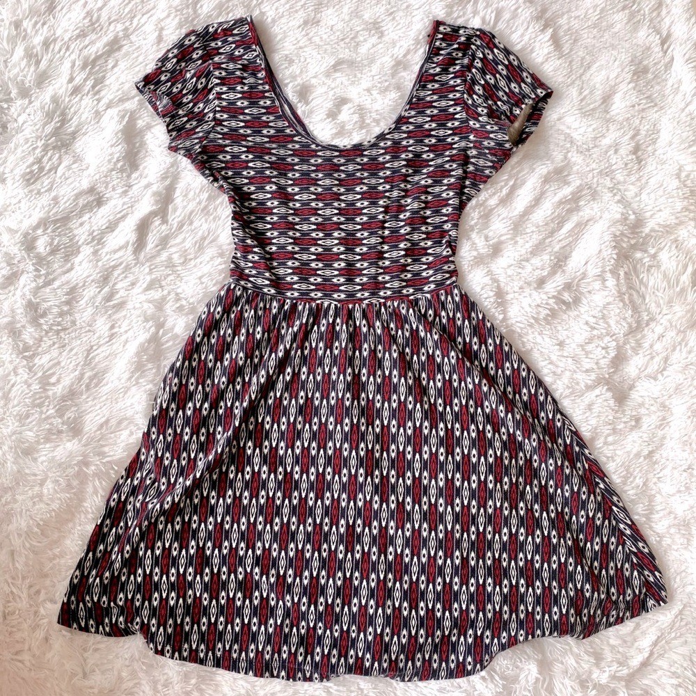 FOREVER 21 Skater Dress Womens Red Black Geometric Open Back Strappy L