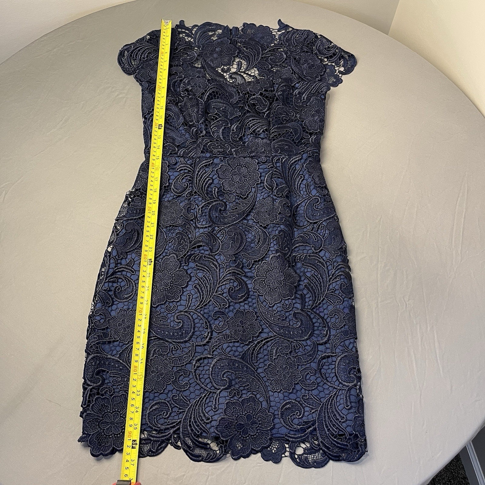DECODE 1.8 Sheath Dress Sz 4 Womans Navy Blue Scalloped Floral Lace Cap Sleeve