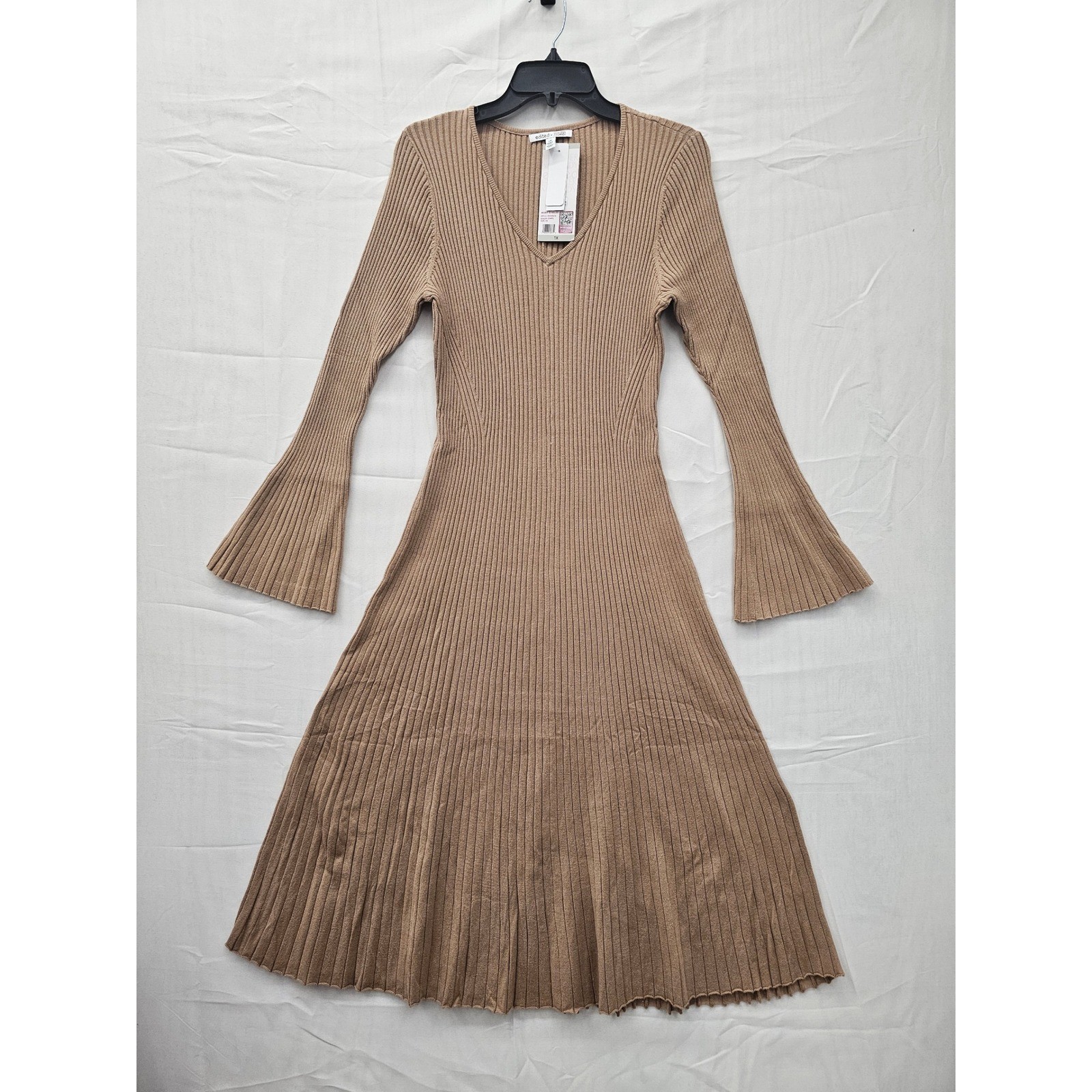Edited x Hunter McGrady Camel Ribbed Knit V-Neck Bell Sleeve Midi Dress 1X