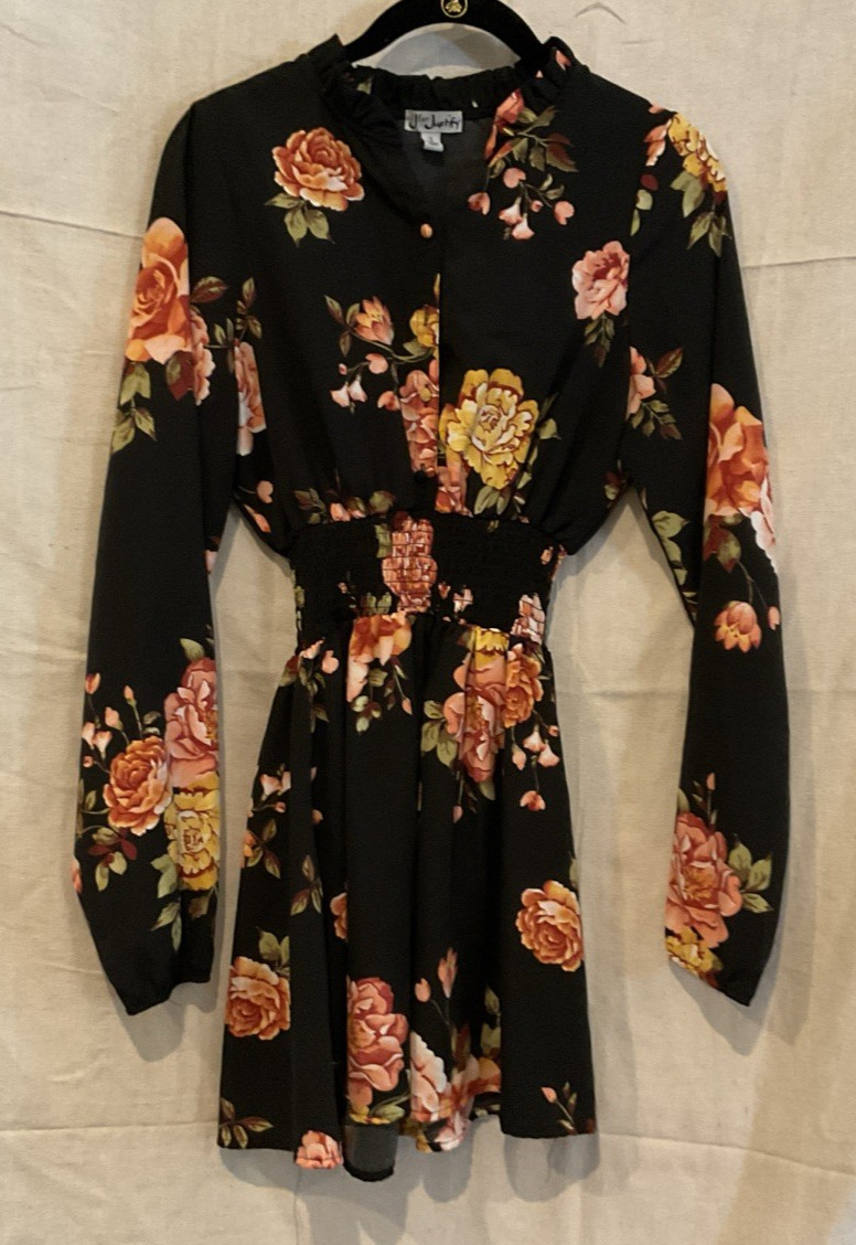 J for Justify Dress Juniiors Women’s Size Small black Floral long sleeve