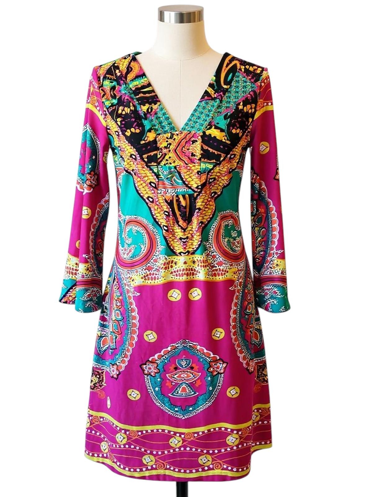 White Mark Women’s Long Sleeve V-Neck Patterned Dress