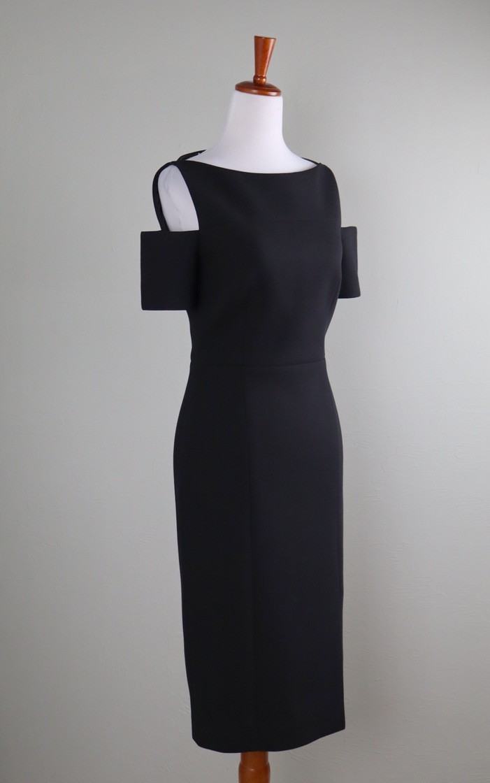 BOSS HUGO BOSS $595 Denaka Cold Shoulder Solid Black Sheath Dress Size US 2