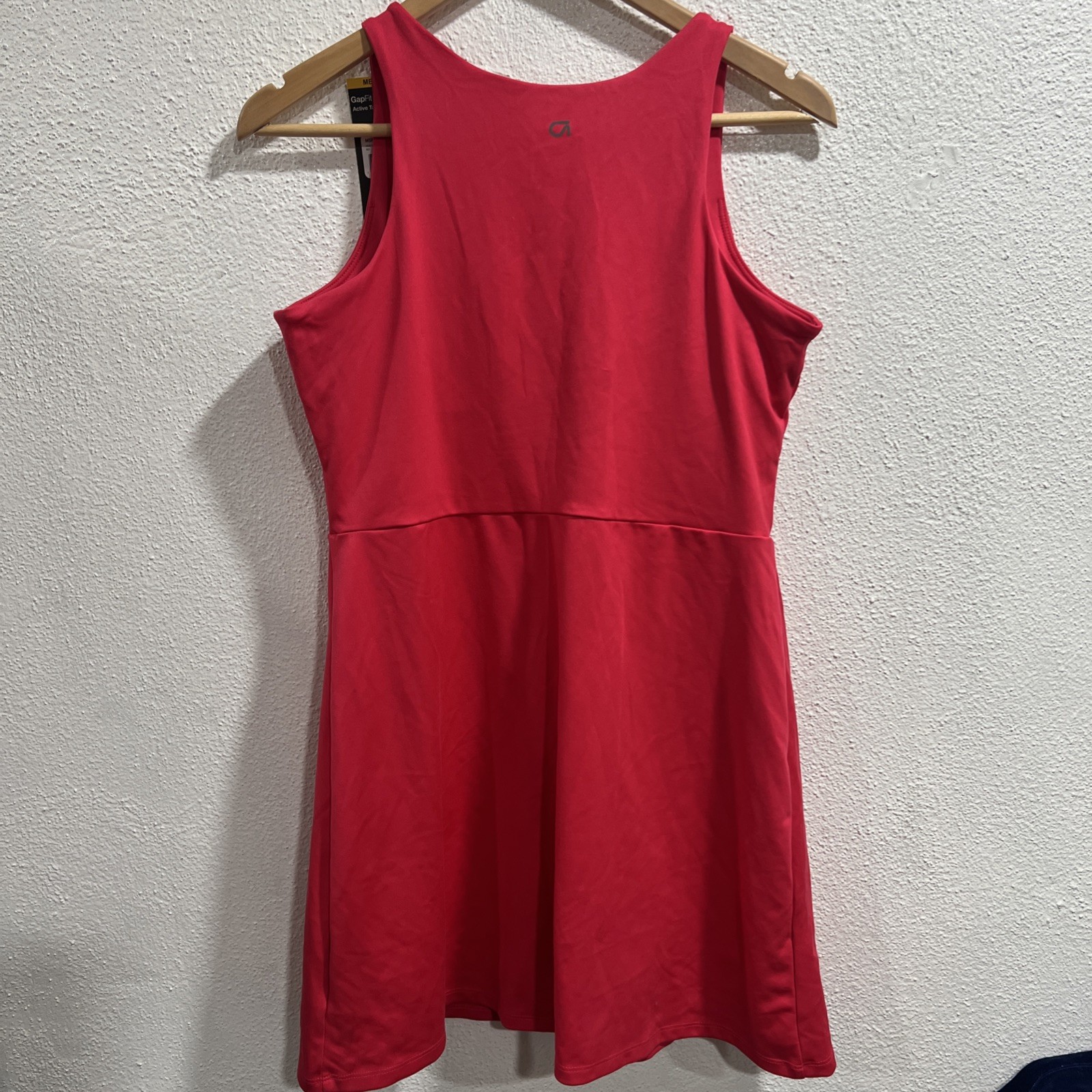 GapFit Active Dress Size Medium Red Bra Hidden Biker Shorts Pocket