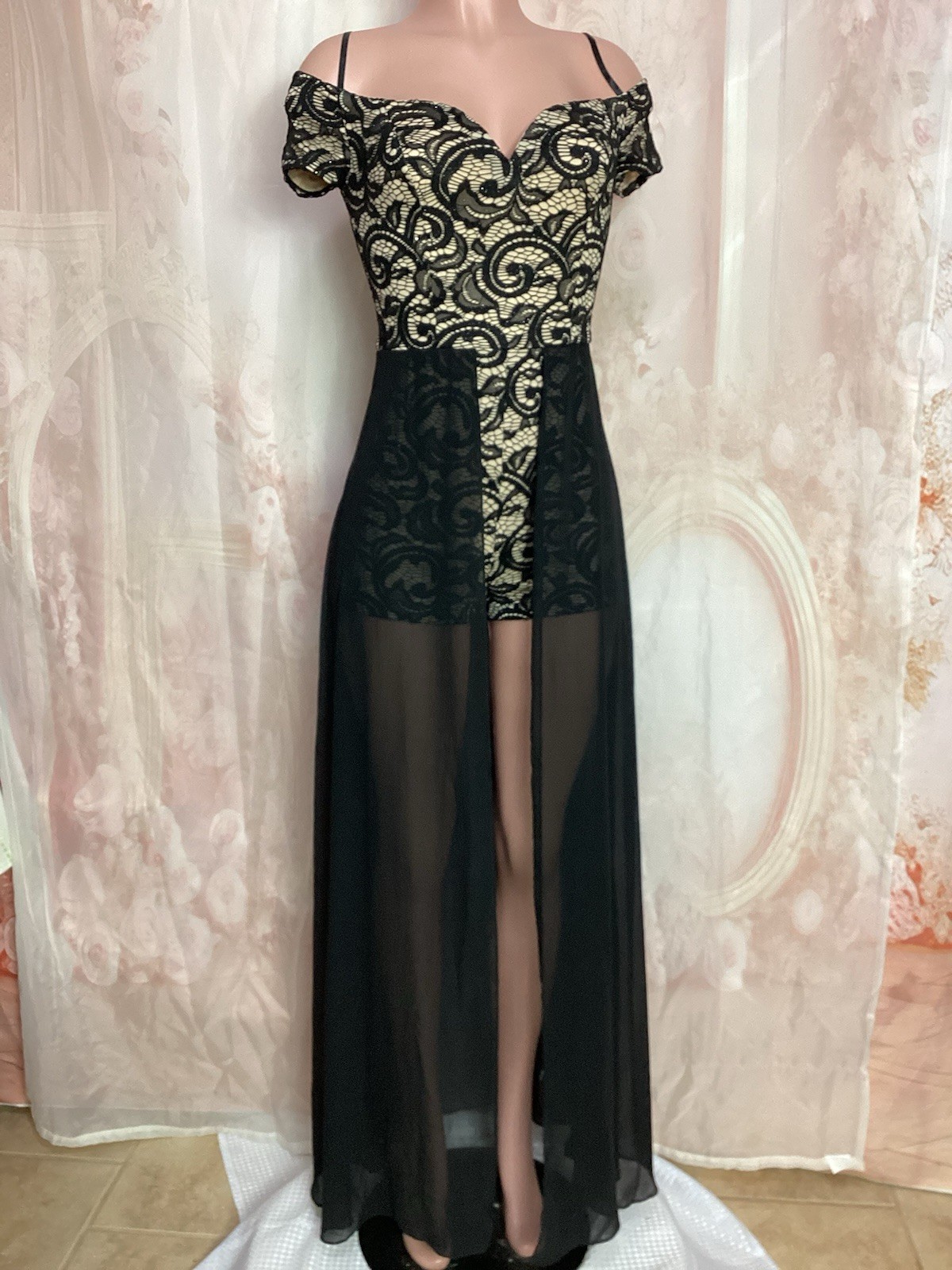 B. Darlin Off Shoulder Black Lace Sweetheart Neck Slit Long Skirt Shorts