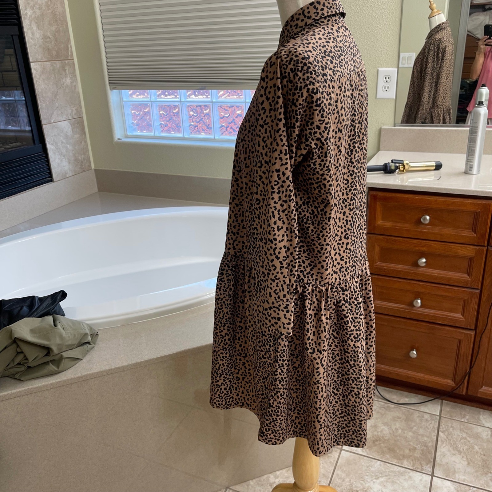 Tuckernuck Hayes Leopard Print Collared Button Front Tiered Shirt Dress XS EUC
