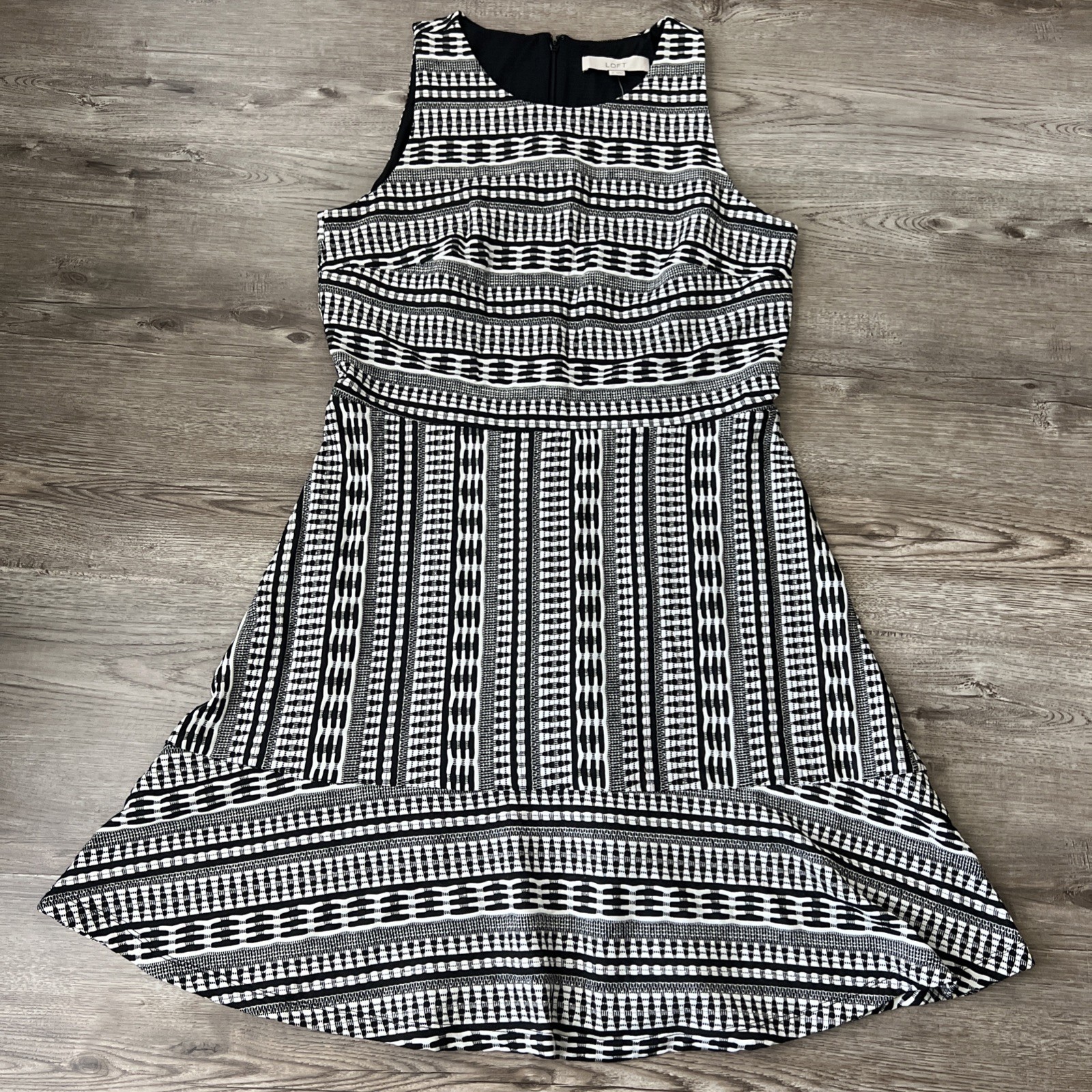 LOFT Fit and Flare Dress Womens 10 Black White Textured Sleeveless Career NWT