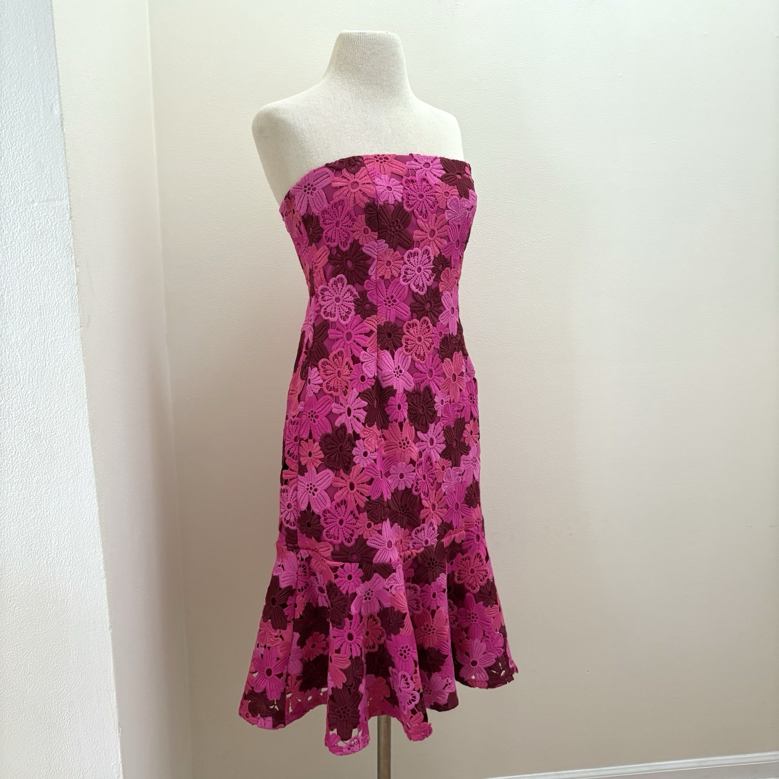 Alexia Admor Romantic Feminine Floral Lace Strapless Cocktail Dress Sz 8 Medium