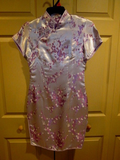 WOMEN’S DRESS SIZE MEDIUM GOLDEN DRAGON SILK LAVENDER PURPLE FLORAL SHEATH