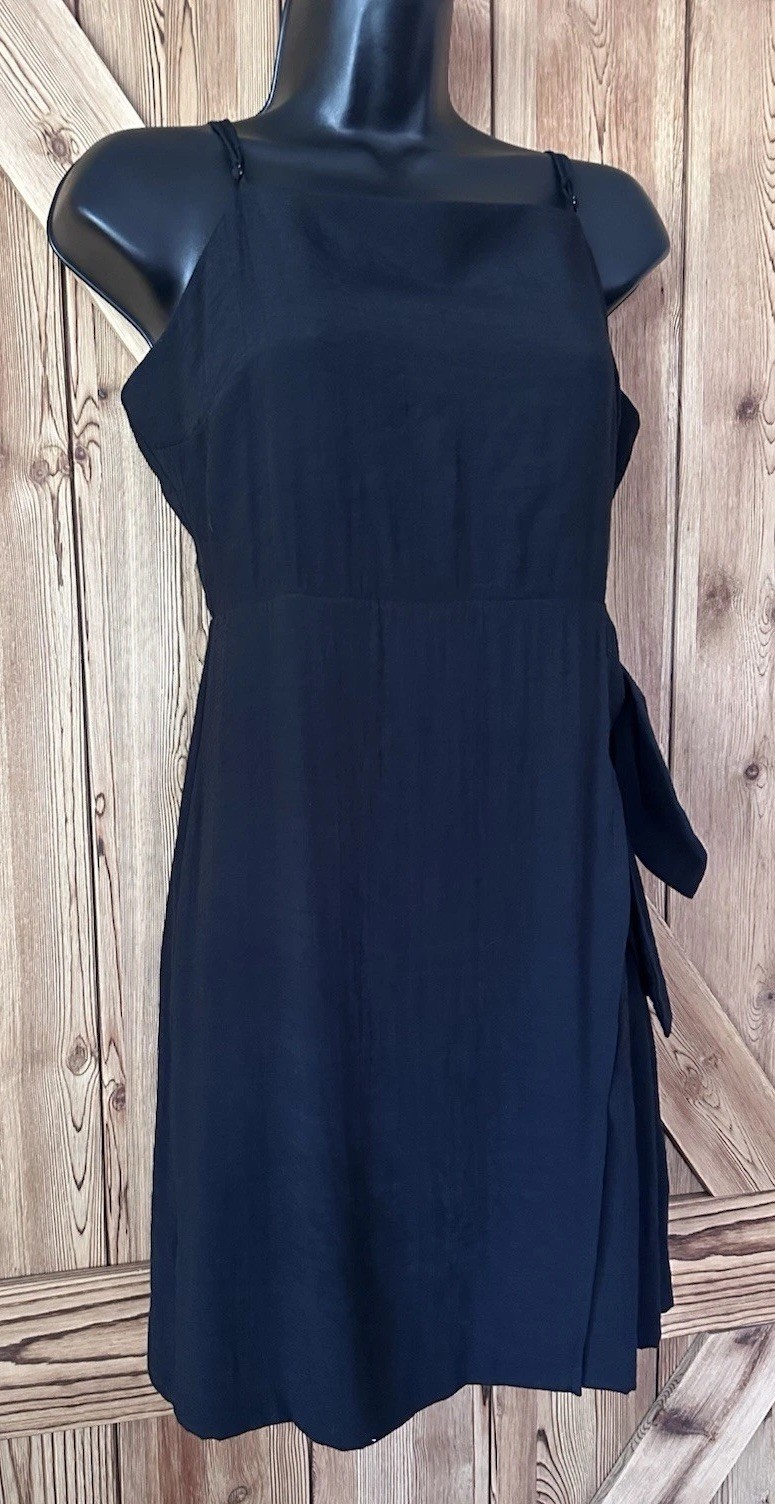 NINE WEST Black Spaghetti Strap Side-Tie Faux Wrap Mini Dress Size Small