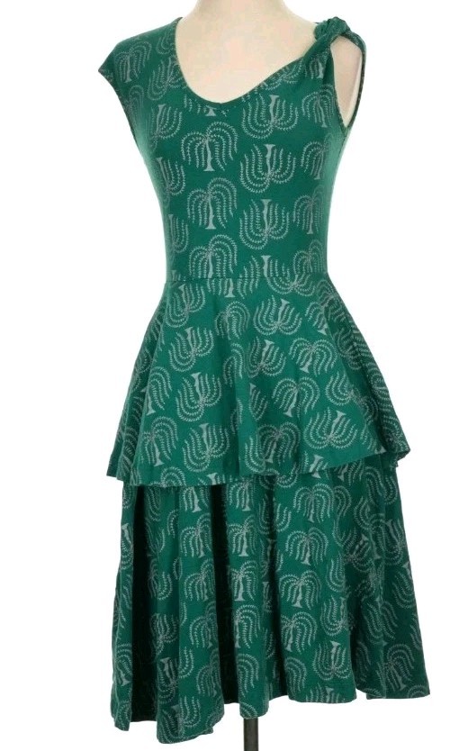 Effie’s Heart Small Sleeveless Dress Green Tiered Midi Cocktail Dress