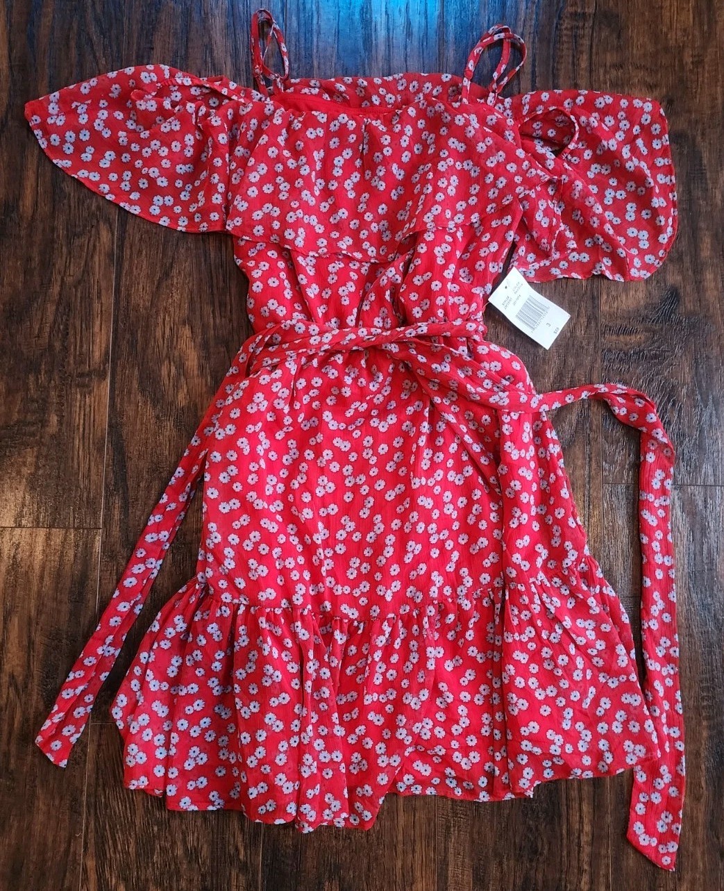 B. Smart Red Floral Multicolored Off The Shoulder Flutter Sleeve Dress Jrs Sz 3