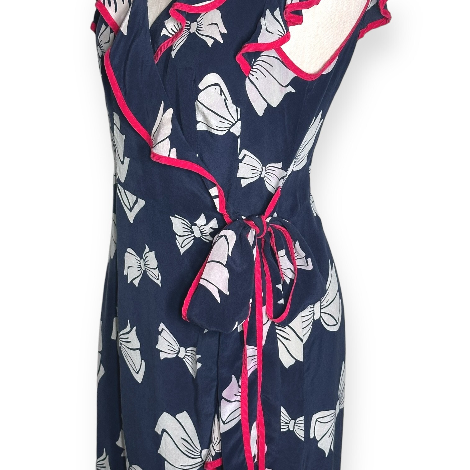Vintage NANETTE LEPORE 100% Silk Y2K Wrap Dress Bow Print Blue Cascade Coquette