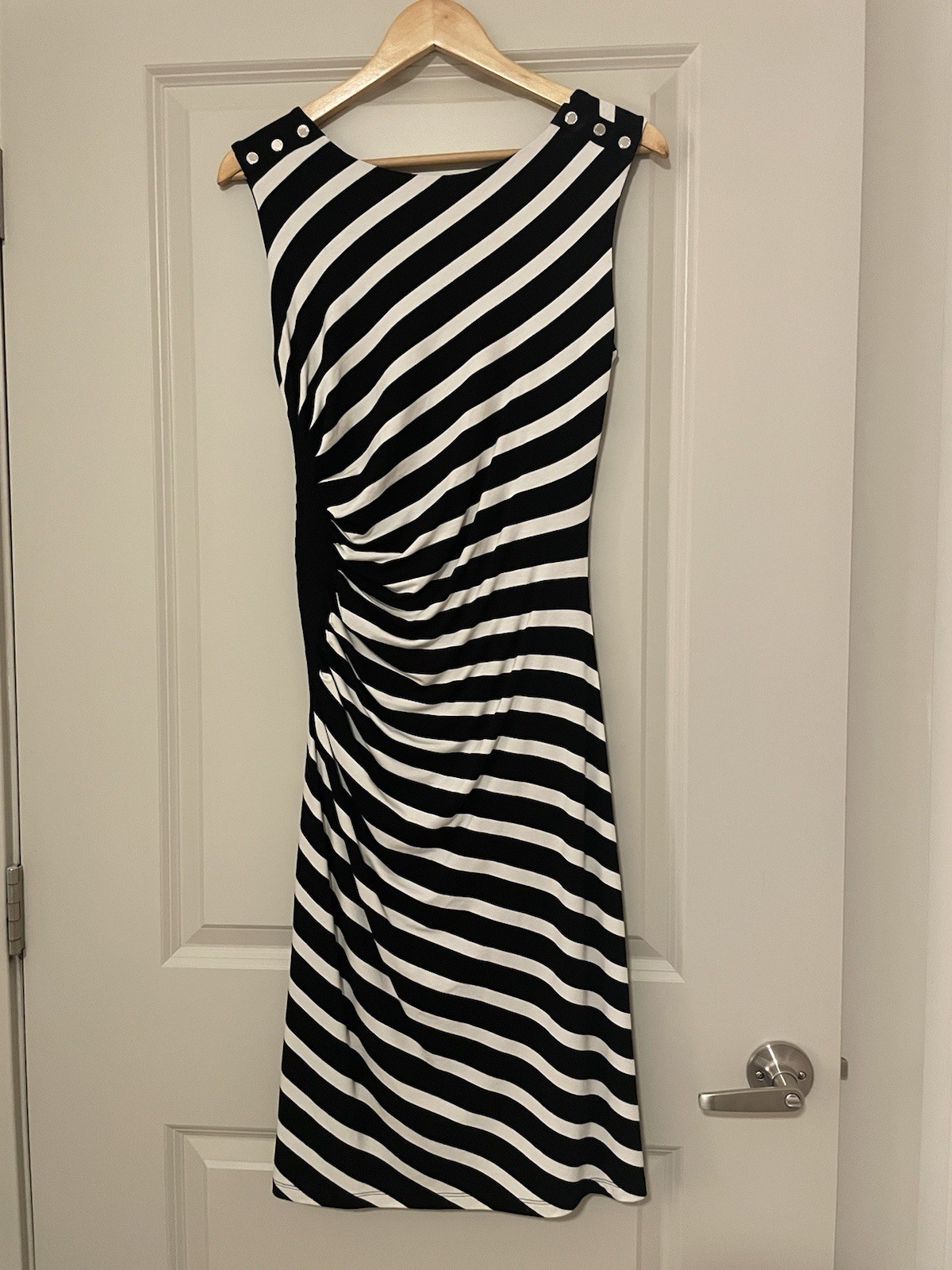 White House Black Market Black & White Striped Ruched Scoop Neck Sheath Dress 8