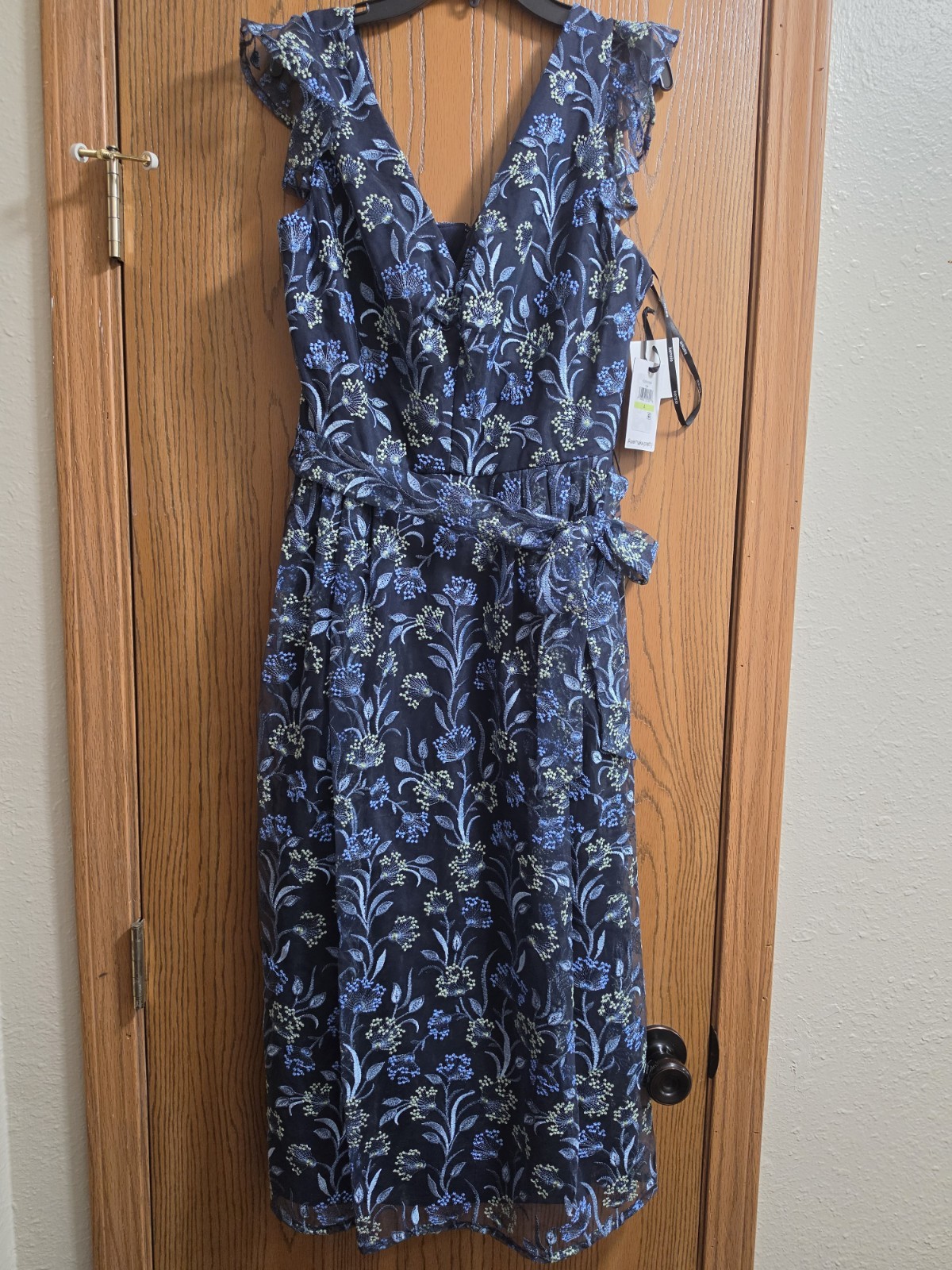 Kensie Flutter Sleeve Floral Embroidered Midi Dress Sz 4 Navy Mesh Short Sleeve