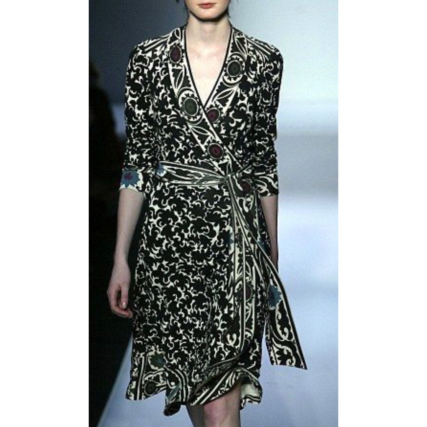 Diane von Furstenberg Julian Silk Jersey Wrap Dress Black Cream Floral Size 12