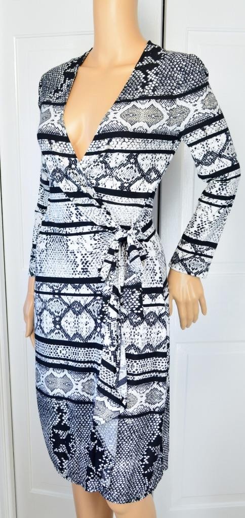 BCBG Maxazria Adele B&W Reptile Snake Print Deep V Stretchy Wrap A-Line Dress XS
