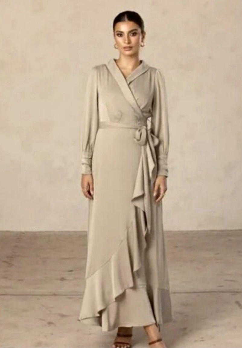 Veiled Collection Women’s M Beige Solid V-Neck Wrap Maxi Dress Long Sleeve Belt