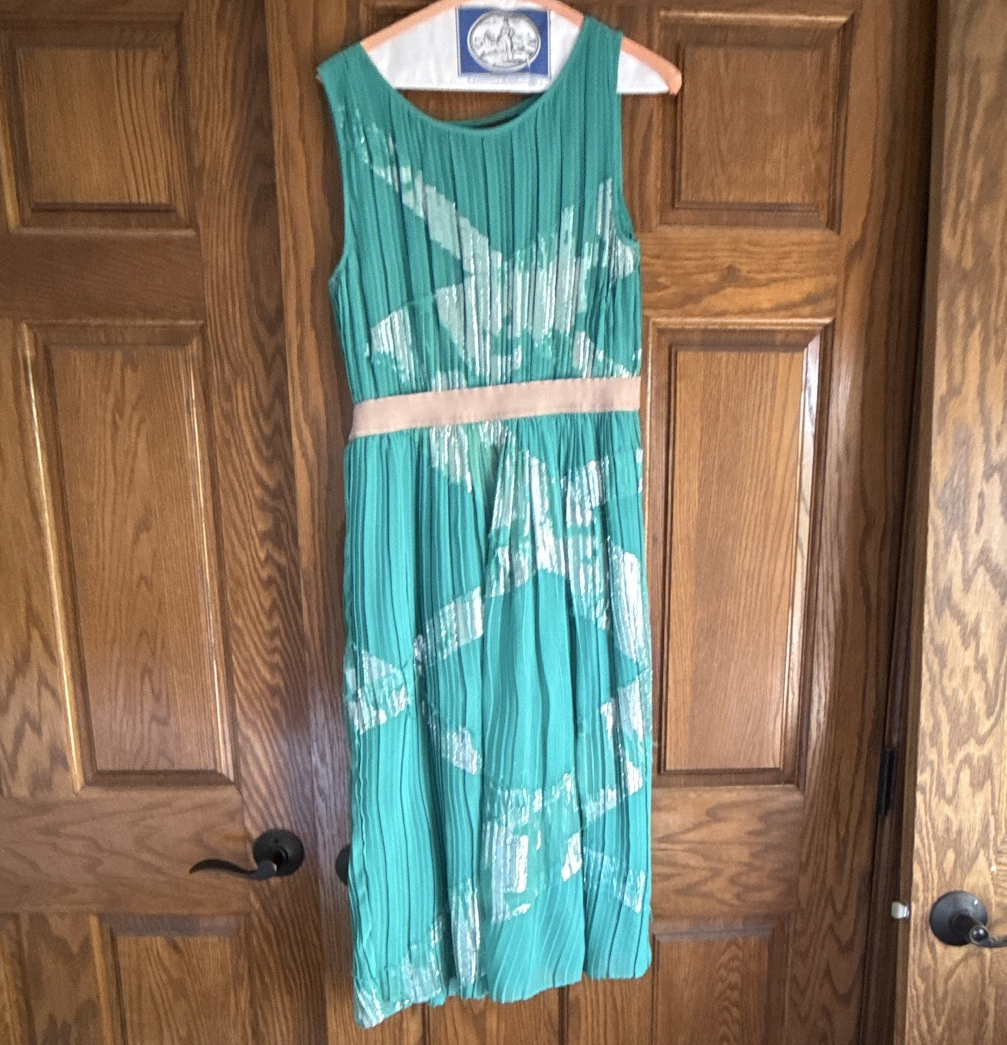 BCBGMAXAZRIA Women’s M Green/White Floral Pleated A-Line Knee Dress Sleeveless