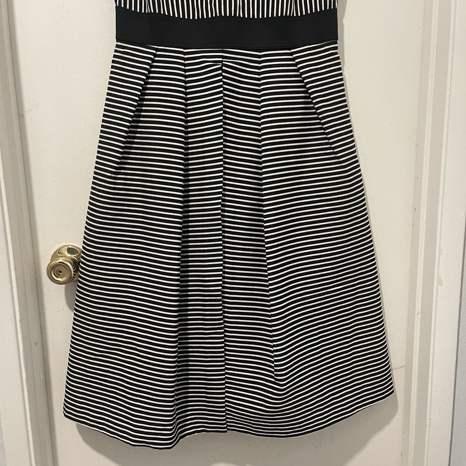 Eva Mendes For New York & Company Striped Black & White Dress – Small