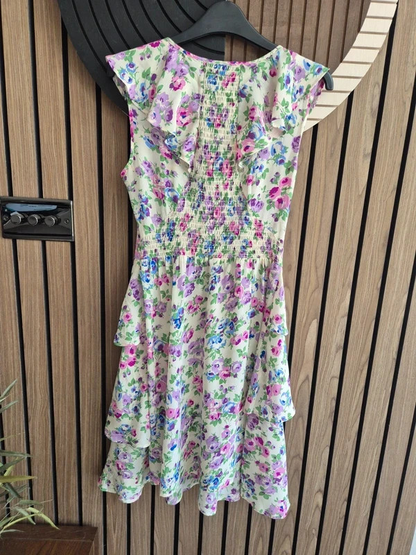 Warehouse Vintage Y2K 100% Silk Cream Purple Floral Tiered Ruffle Dress Size 10