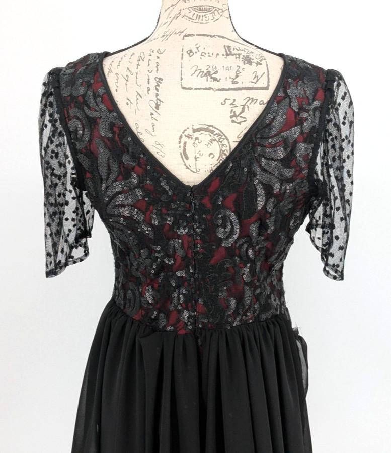 CACH’E Formal Dress Size 12 Black Sequins over Red Lining NWT