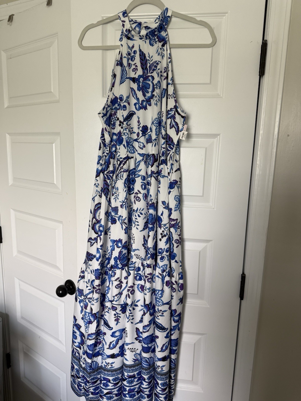 Women’s L White/Blue/Purple Floral Sleeveless V-Neck Maxi Dress