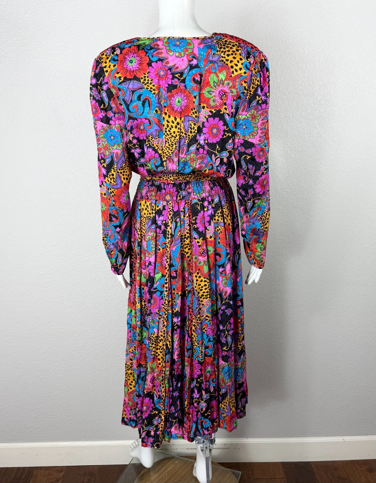 DIANE FREIS ORIGINAL Dress 100% Silk Vivid Multi Print with Tie Small? – NTSF