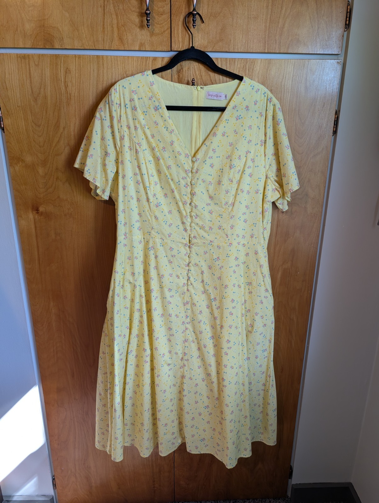 ivy city co Yellow Floral Cotton Midi Dress 16W V-Neck Flutter Sleeve Pockets