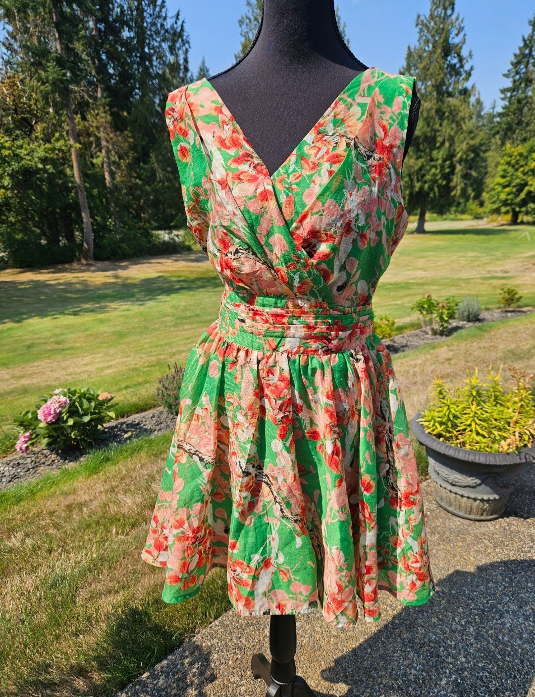 RMO & JUL Floral Mini Dress Size L Trendy & Romantic perfect For Parties