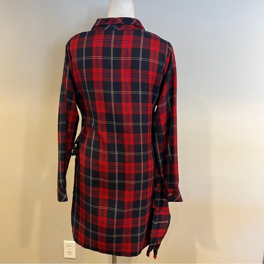 Red and Navy Plaid Button-Up long sleeves dress size medium