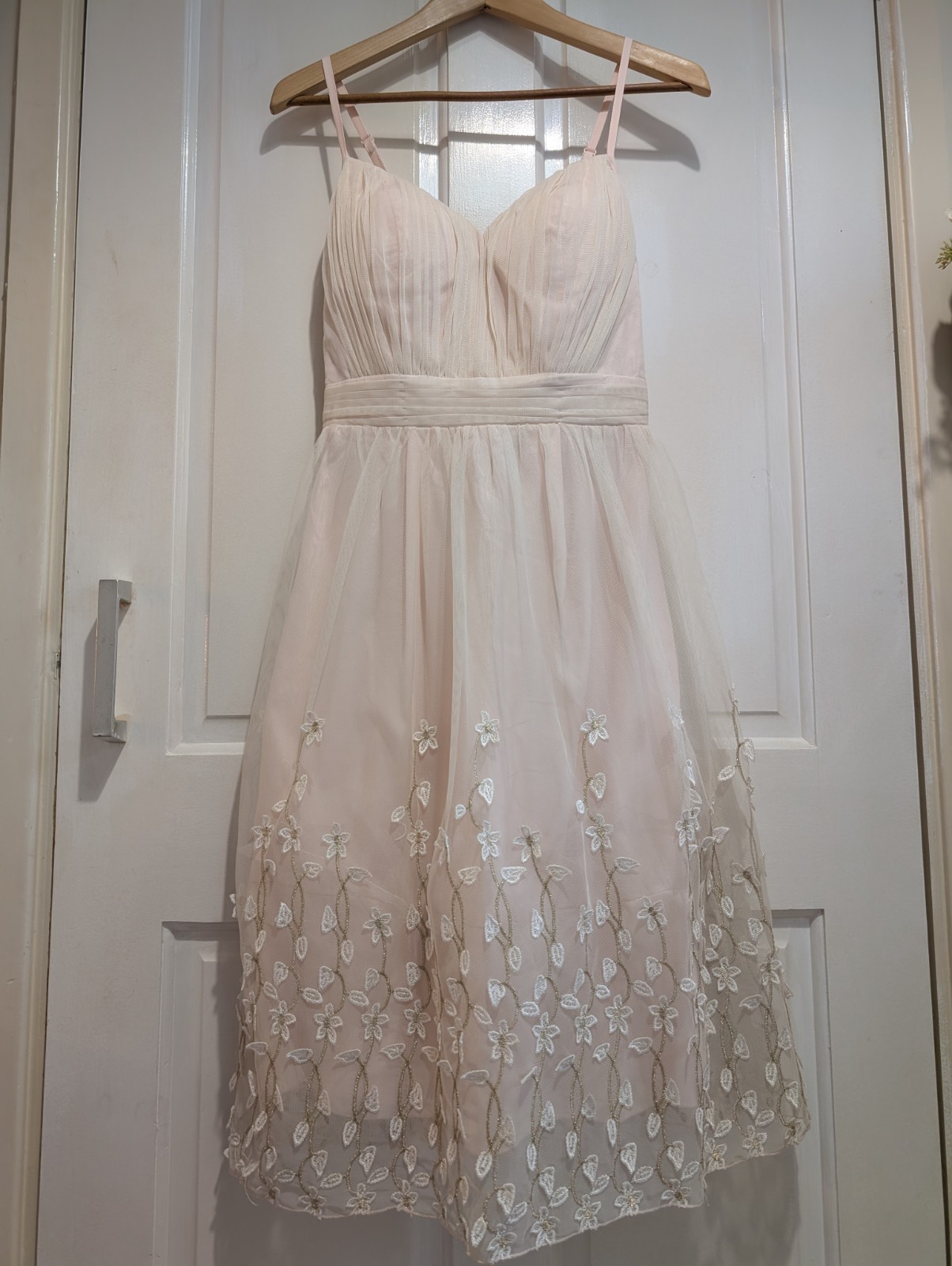Little Mistress Pale Pink Cream Embroidered Floral Delicate Occasion Dress Sz 10
