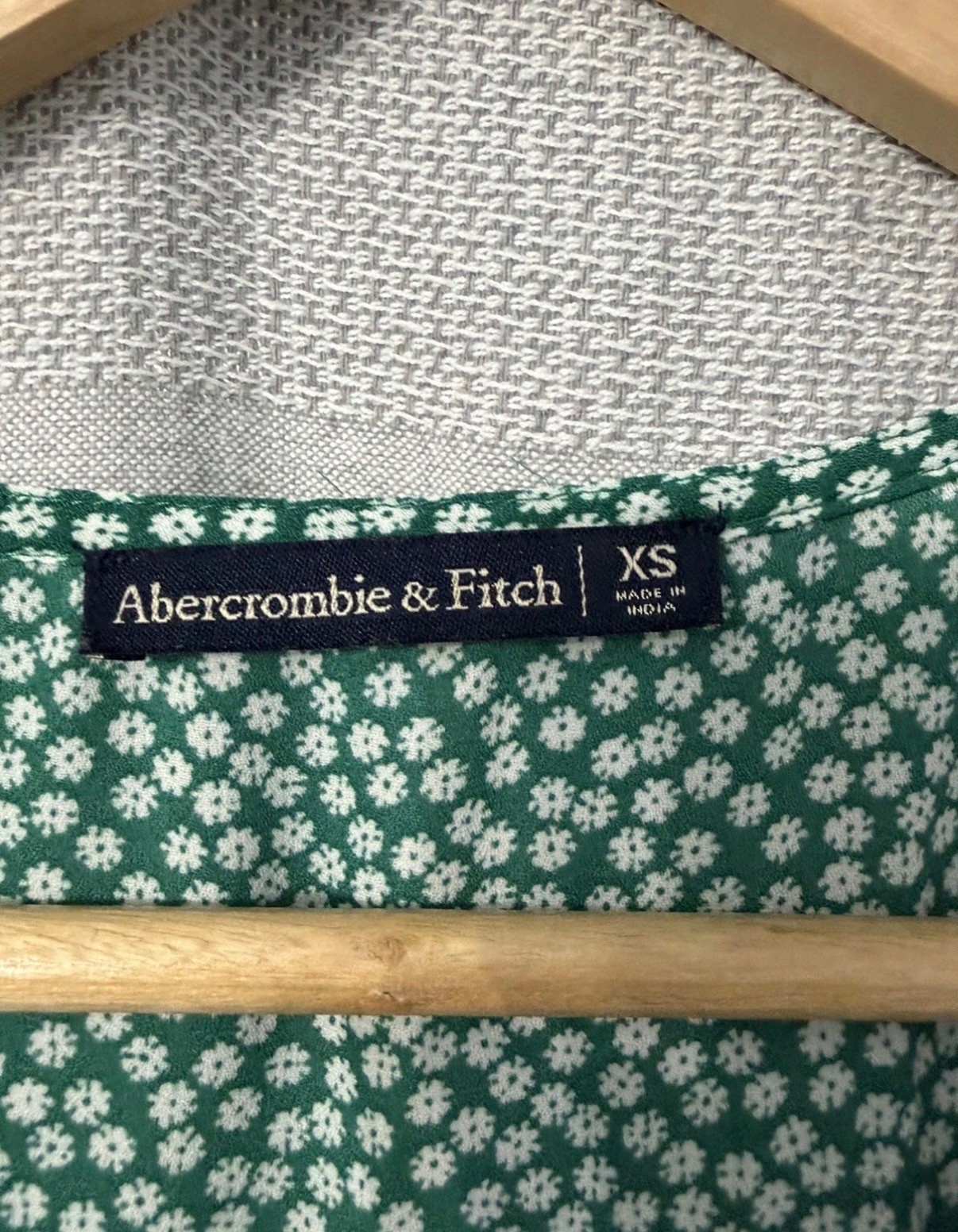 Abercrombie Fitch Green Floral Wrap Dress Women’s Size XS Short Sleeve #43
