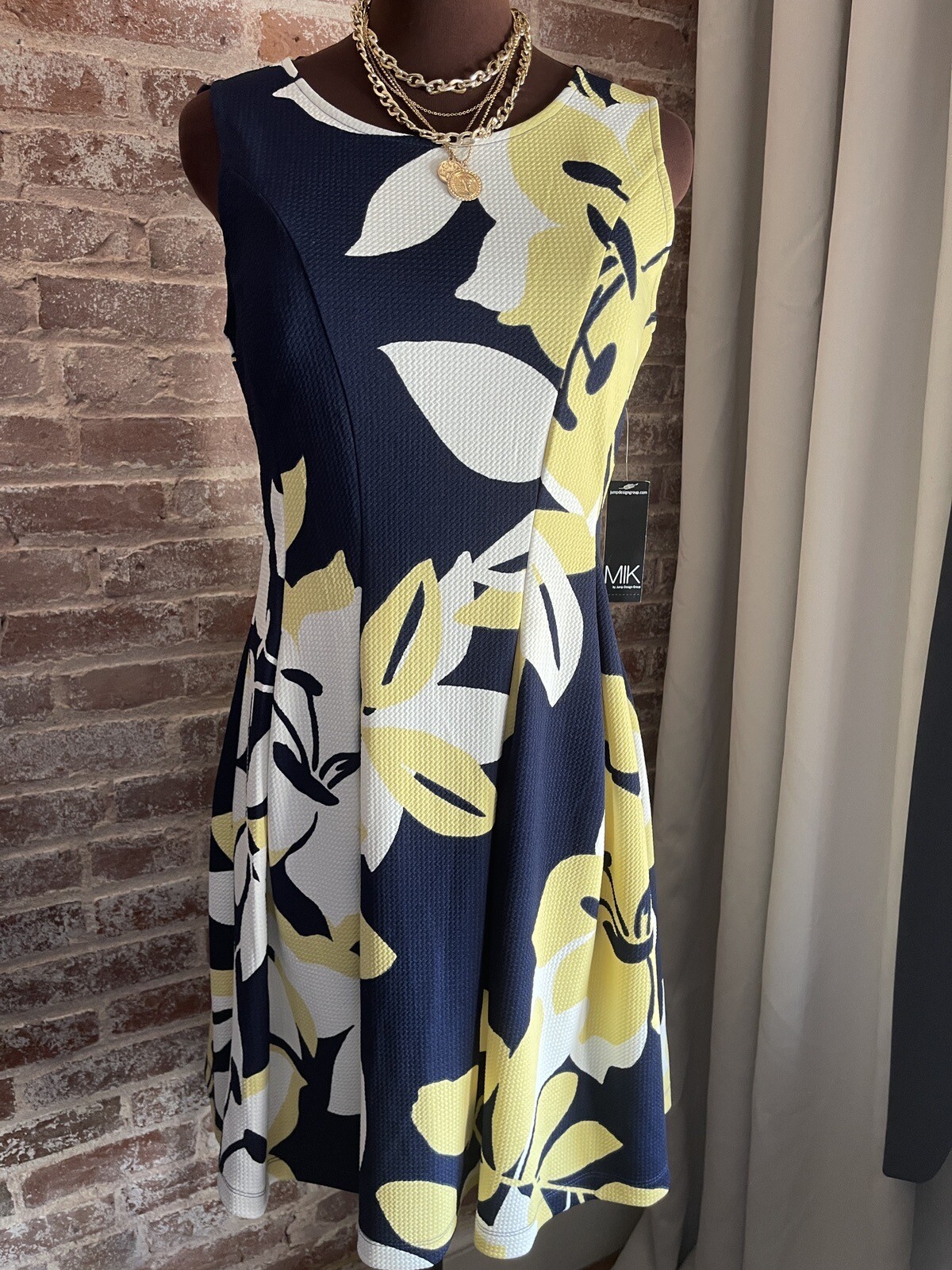 New! MIK Blue White Yellow Floral Sleeveless A-Line Fit Flare Knit Dress Medium