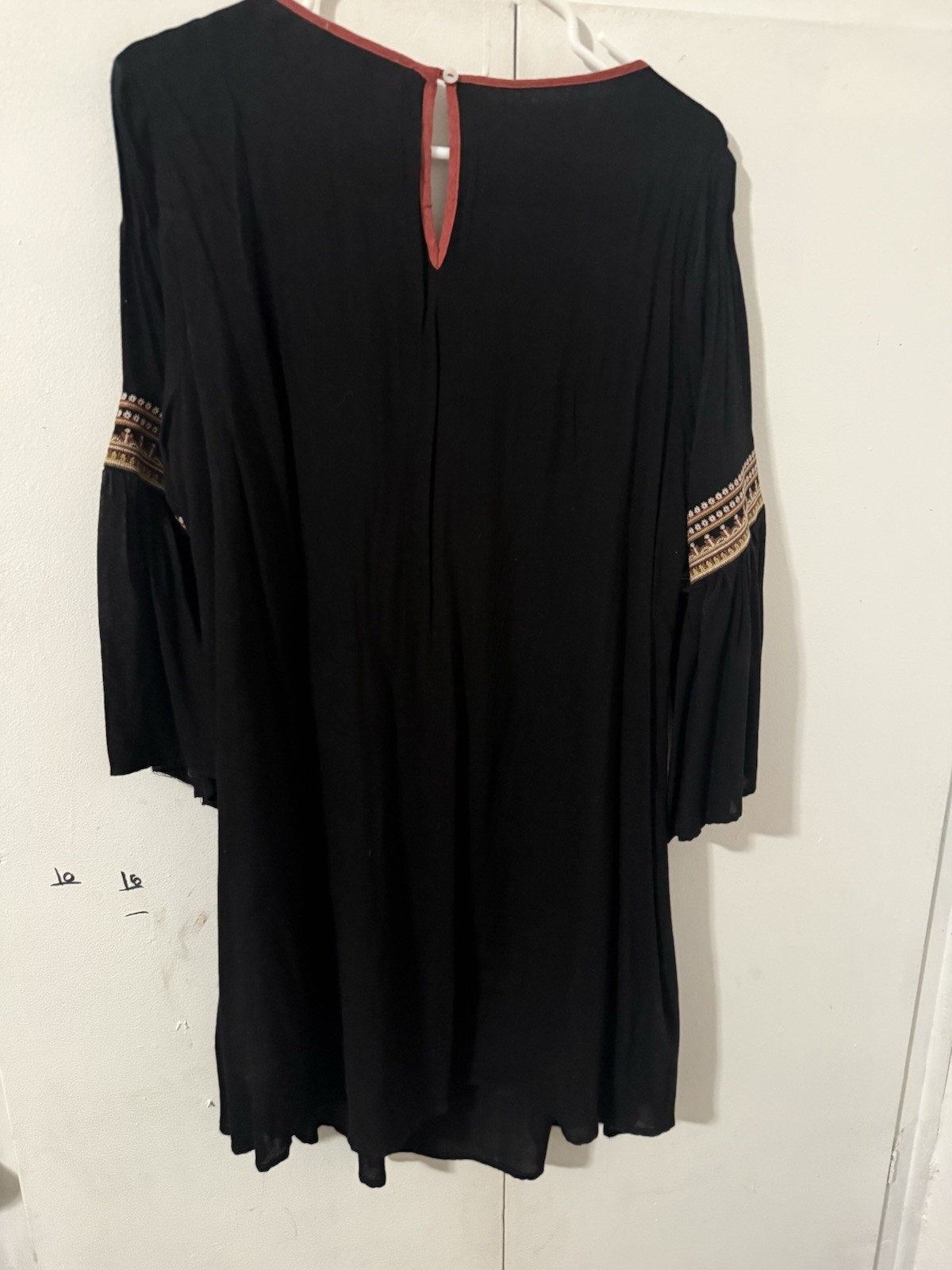NWOTS Womens ENTRO Dress LRG BLK Embroidered Boho Peasant Tunic Retro Bell CUFF