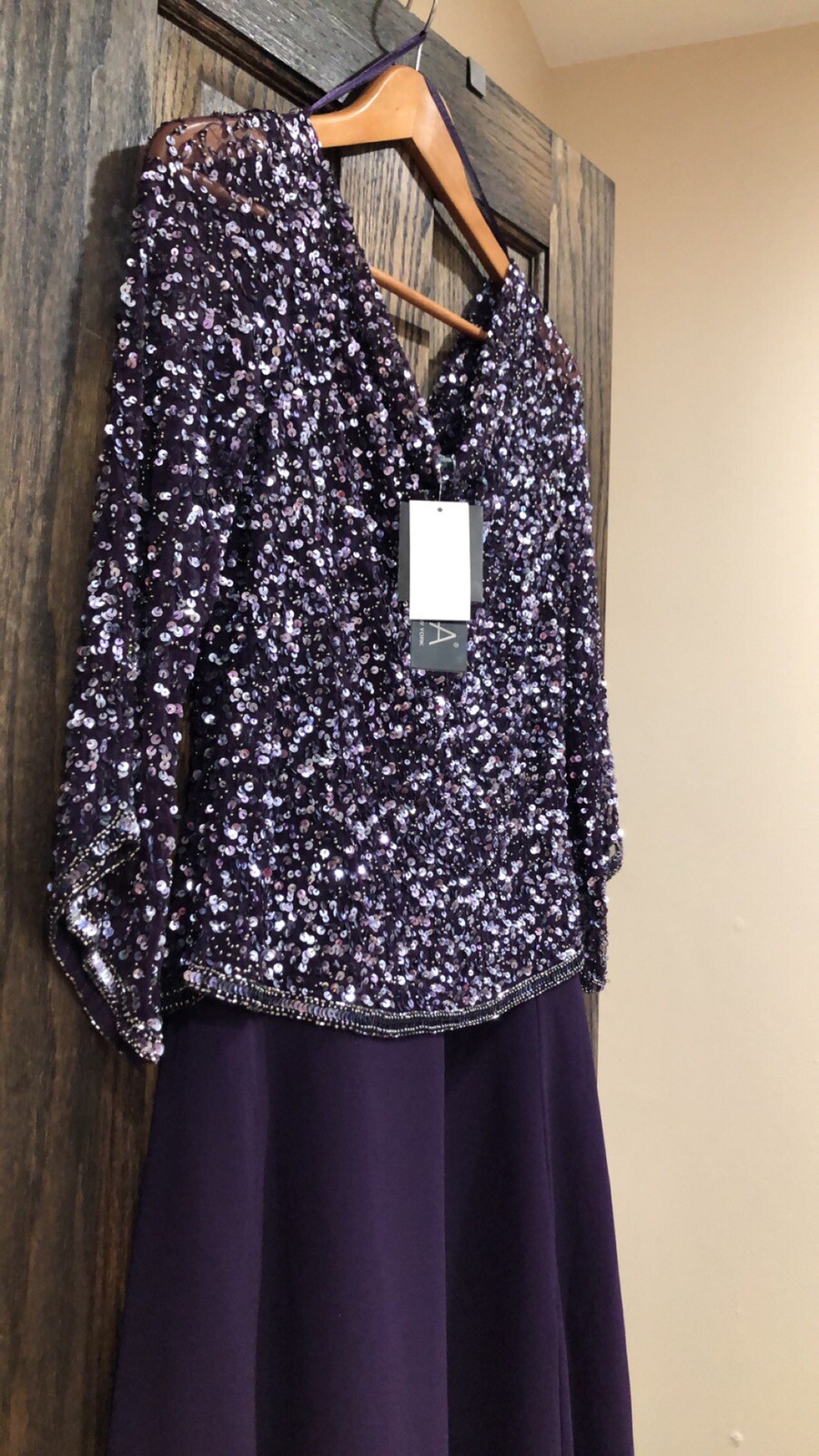 Formal Dresses Size 8 JKara Evening Maxi Gown Purple Sequin Mother of Bride NEW