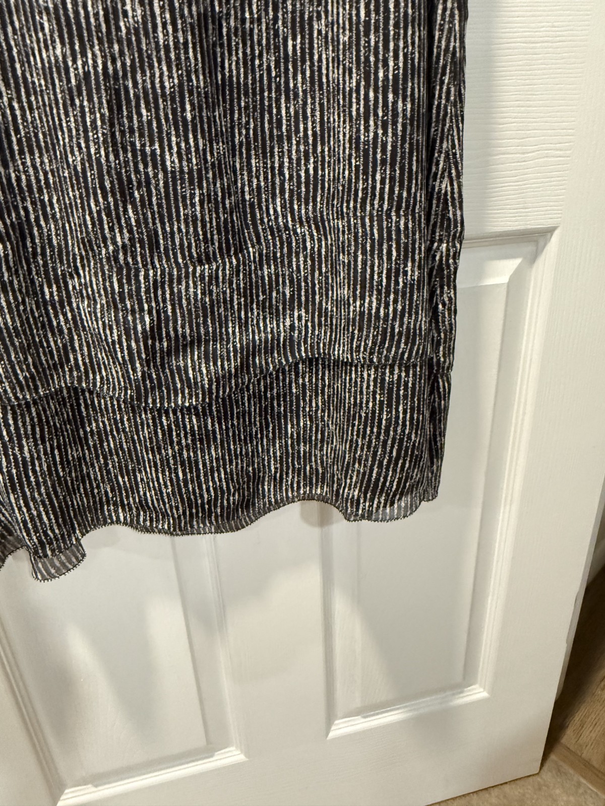 Beautiful and flowy, Eileen Fisher summer sleeveless dress, black 100% Silk