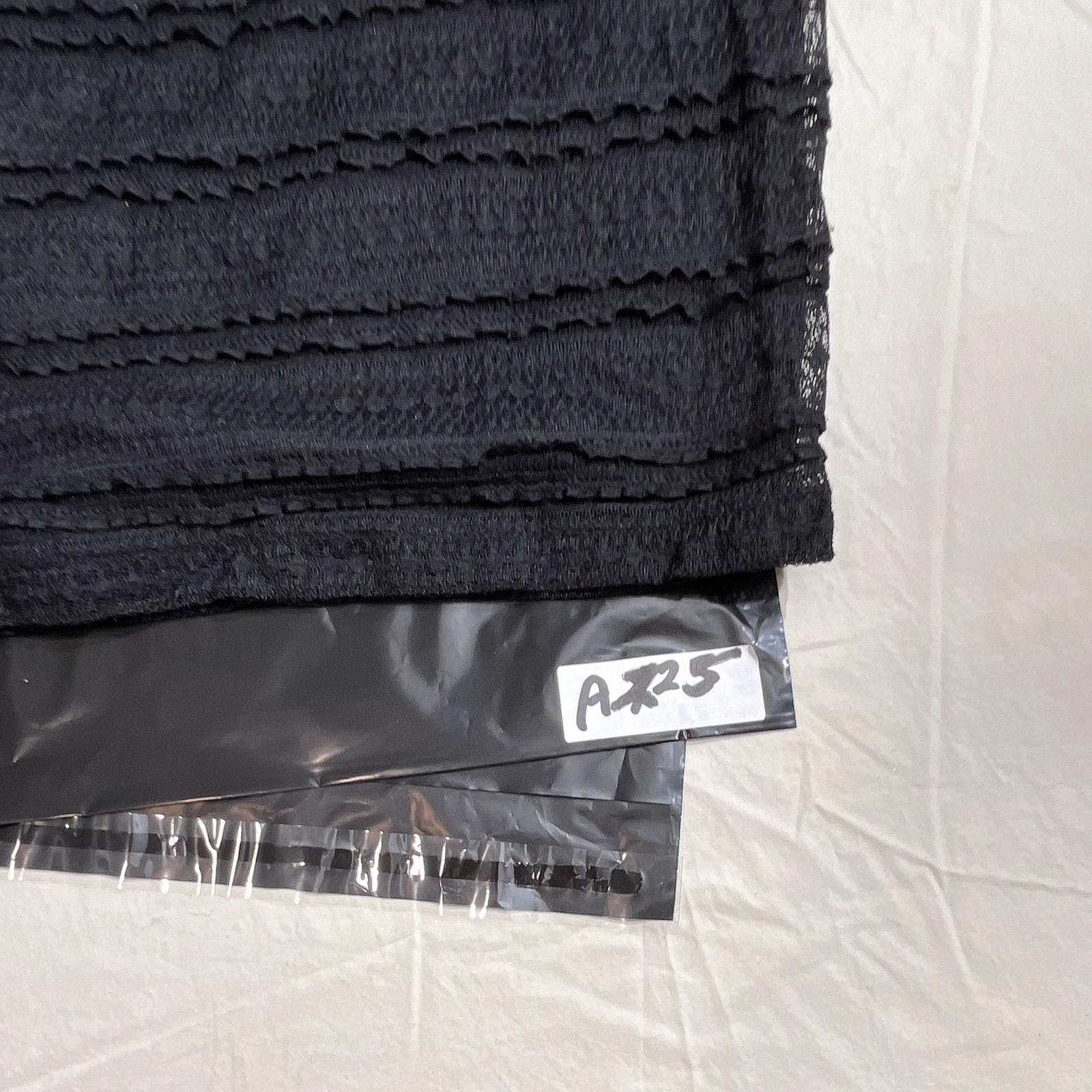 FOREVER 21 Womens M Black Solid Lace Sheath Boat Neck 3/4 Sleeve Lined Zip