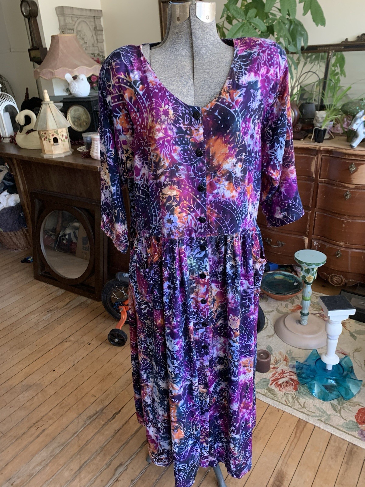 Women’s Purple Abstract V-Neck 3/4 Sleeve Button Front Midi Dress Regular