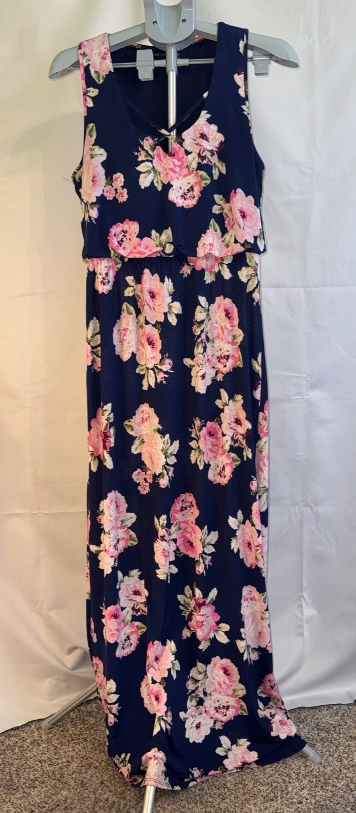 Women’s three pink hearts Navy Floral Maxi Dress Size L