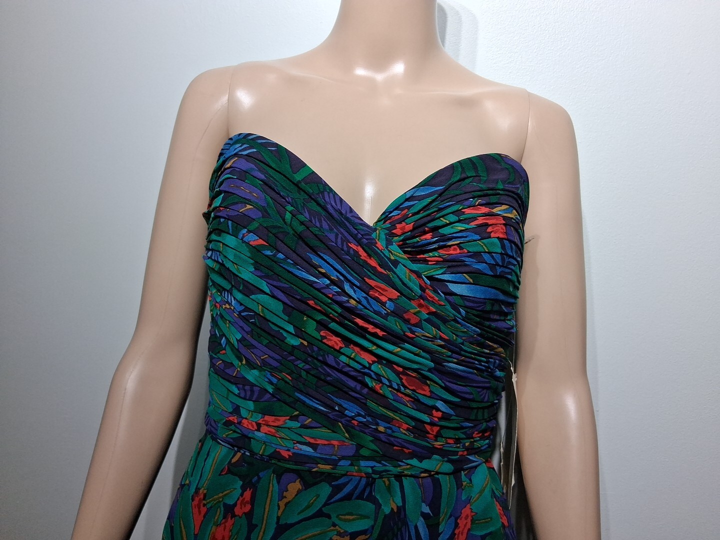 A. J. Bari Silk Floral Print Strapless Cocktail Dress Size 4 P NWOT
