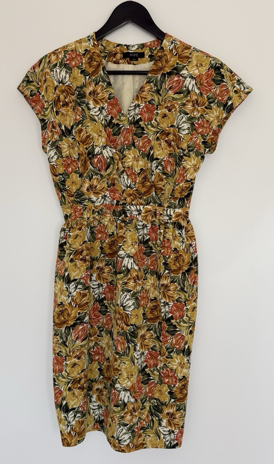 Ropé Japan Vintage-Style Floral Wrap Dress | Autumnal Print| V-Neck Size S