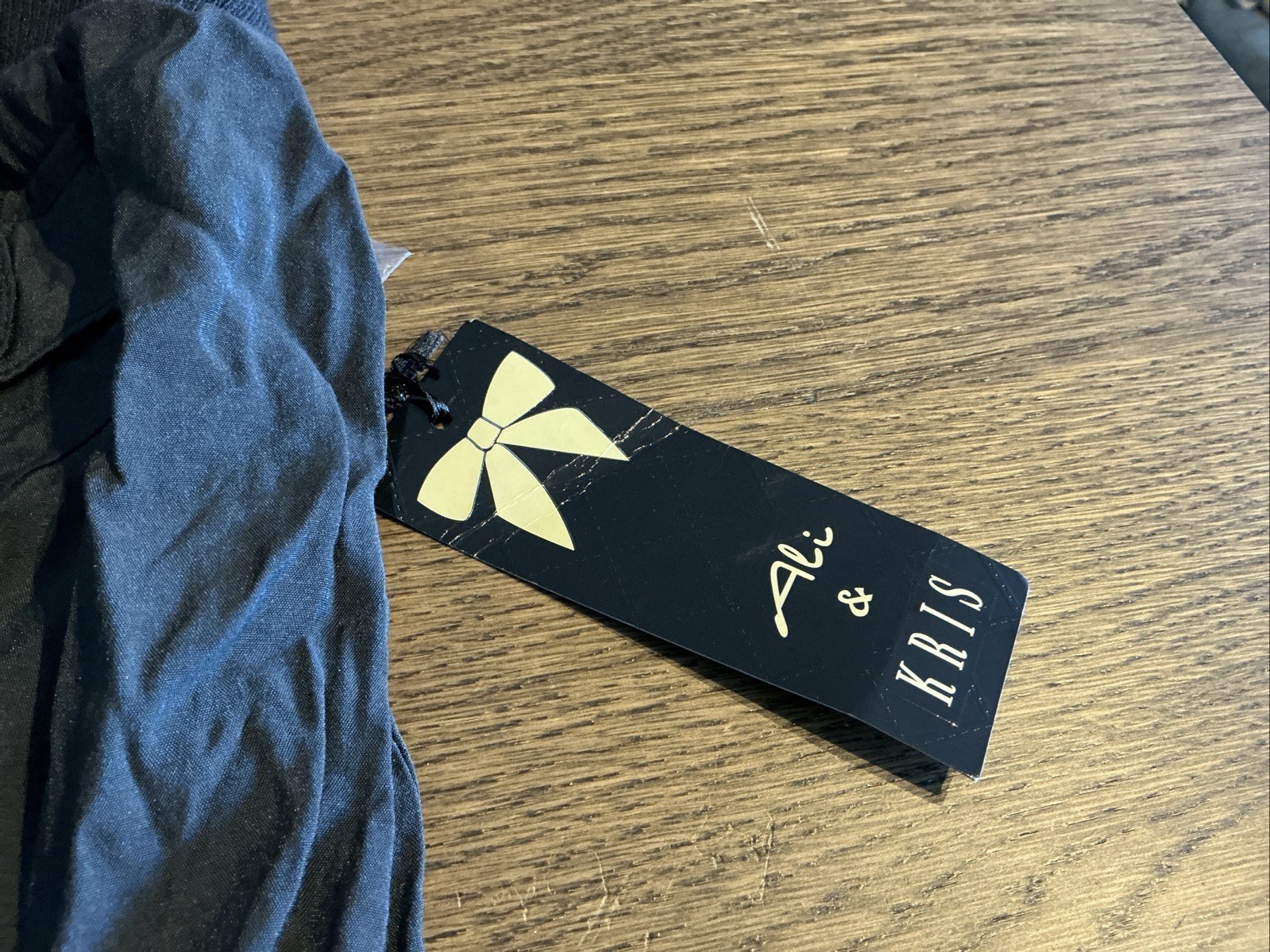 ALI & KRIS Linen Romper Size Medium Black – NWT